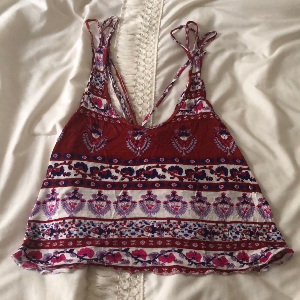 Small crop tank with strappy back